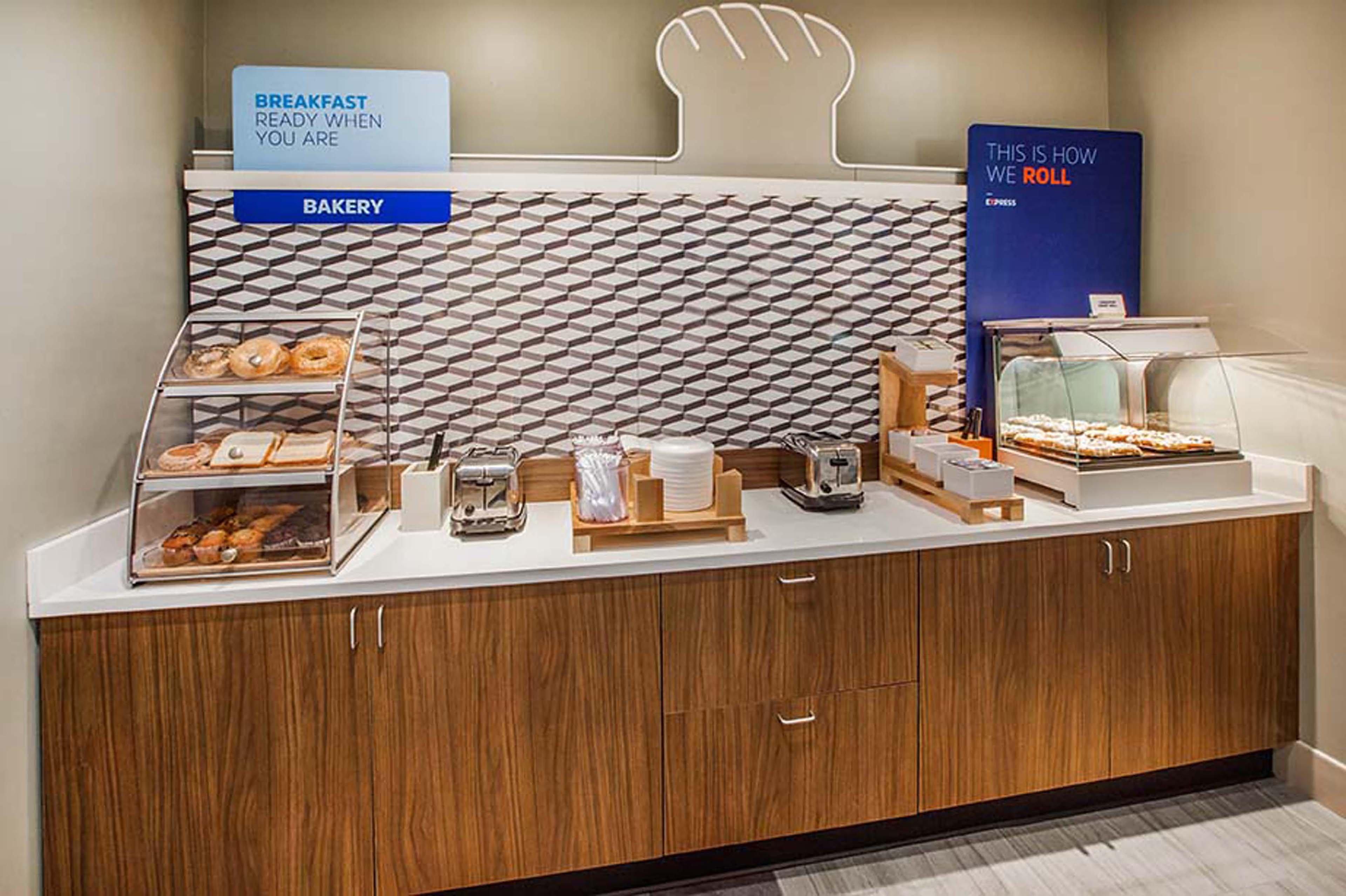 Holiday Inn Express & Suites Lacey - Olympia By Ihg Εξωτερικό φωτογραφία