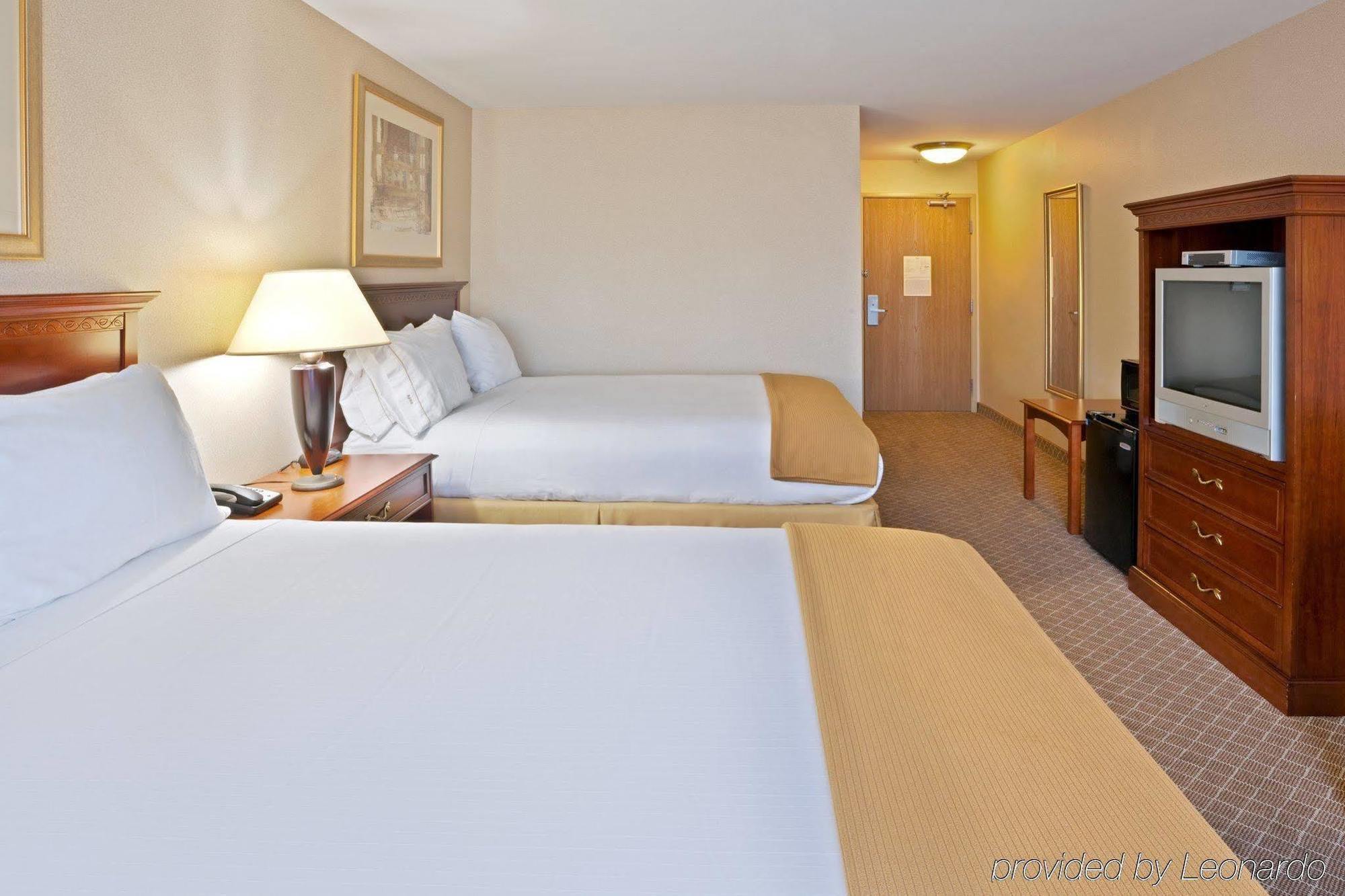 Holiday Inn Express & Suites Lacey - Olympia By Ihg Δωμάτιο φωτογραφία