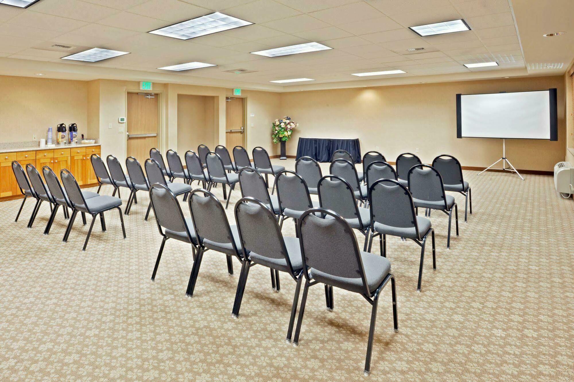 Holiday Inn Express & Suites Lacey - Olympia By Ihg Εξωτερικό φωτογραφία
